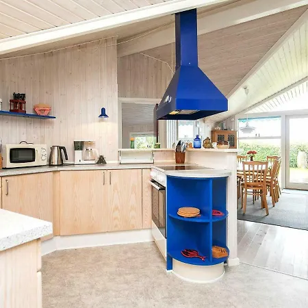 Three-bedroom Holiday In 2 度假居 *